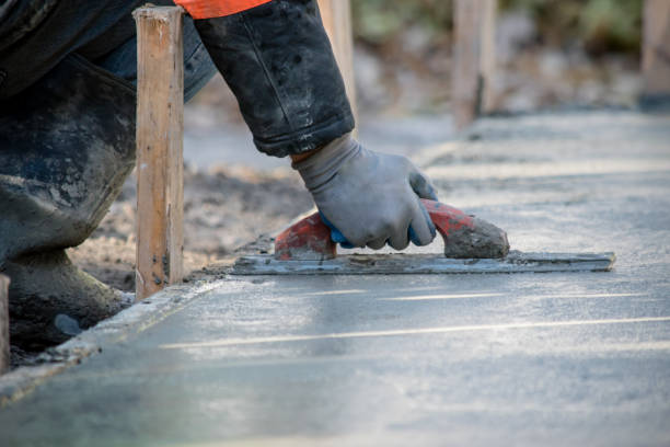 Best Concrete Flooring Contractor  in Circle Pines, MN
